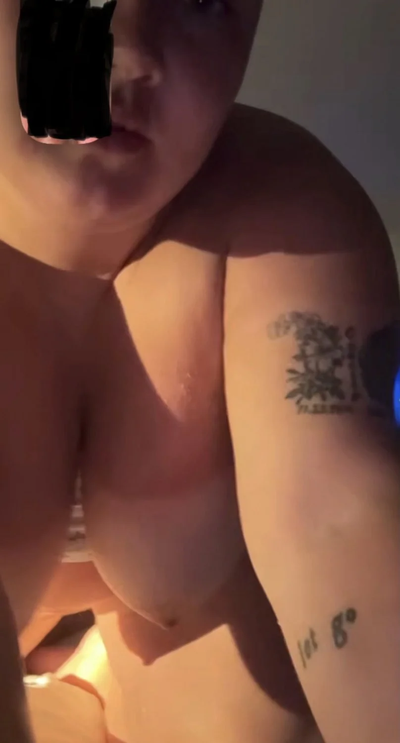 Enjoy wife playing w her clit & sucking her titties on FT🤩 Denver Colorado image 27