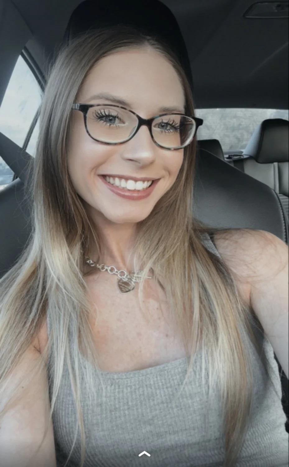 Taylor from Tallahassee Florida, 23 , real estate agent image 5