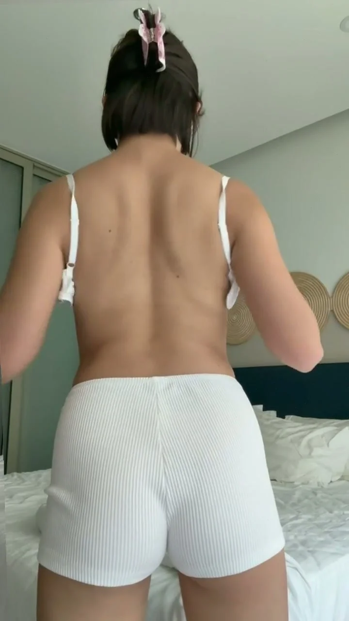 🔞 Hot tight round ass nude pussy eating pussy 😈🍑 Check OF now main image