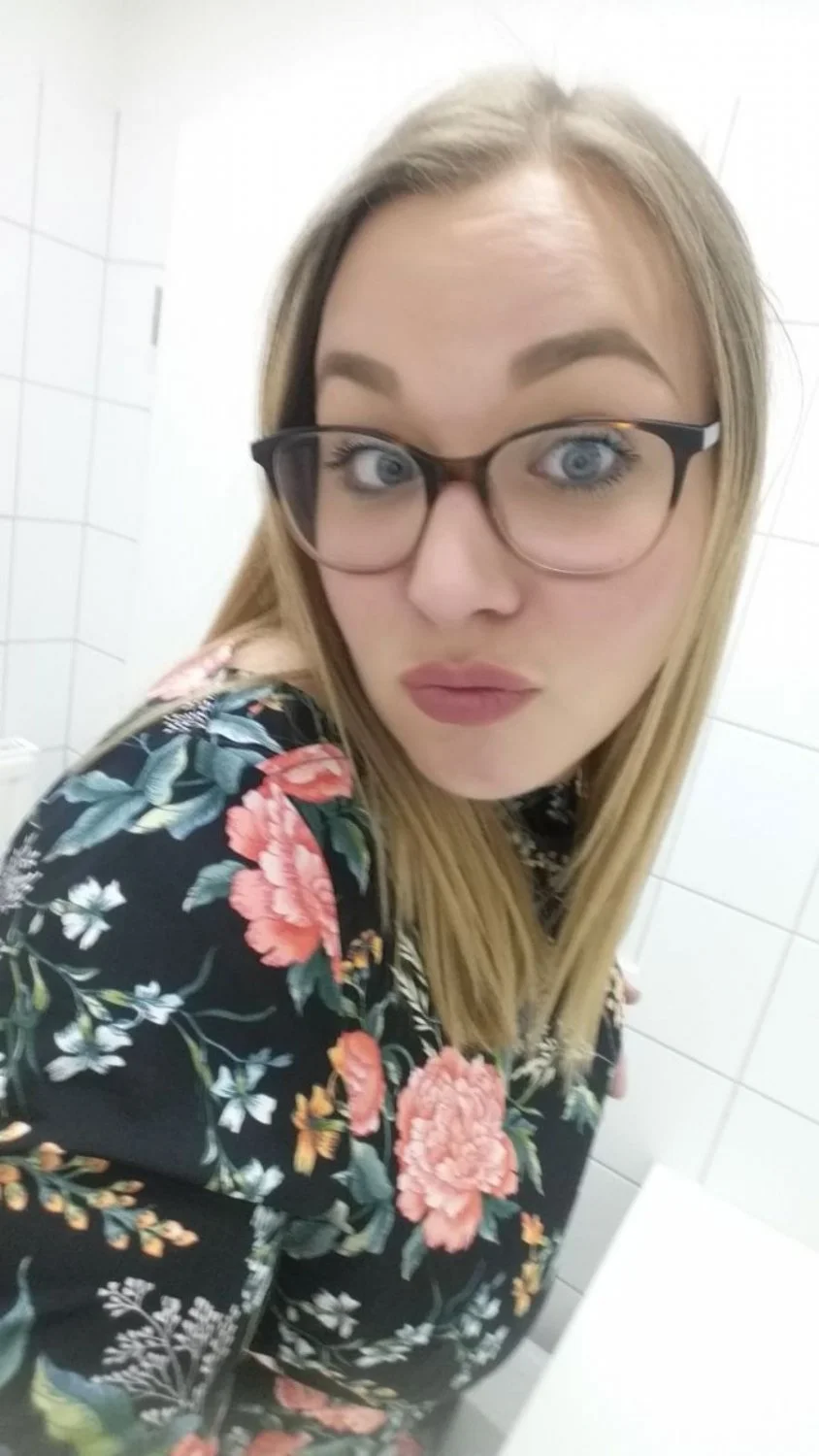 29 Y/O German slut Kim image 10