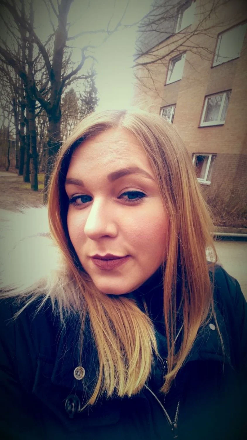 29 Y/O German slut Kim image 3