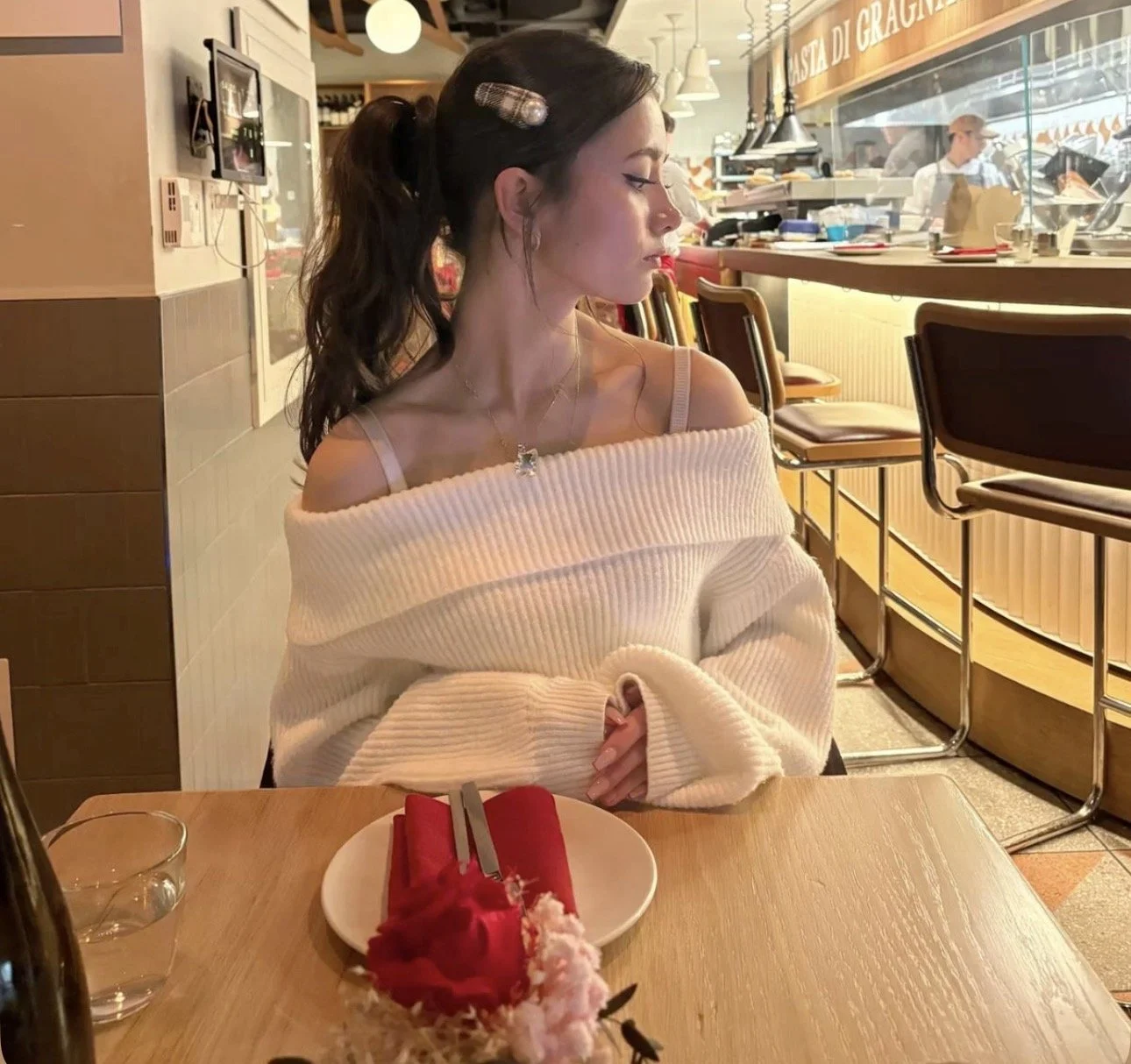 Asian irl Kate image 3