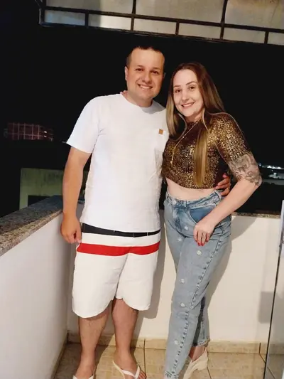 Vamos deixar ela famosa para desespero do Corno manso cover image