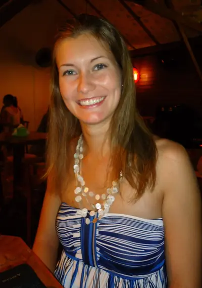 Encheu a cara de tequila e depois teve o cu arrombado pelo comedor cover image