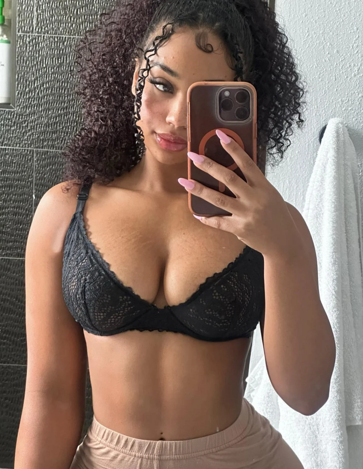 I’d do so many things to her🤤 image 10