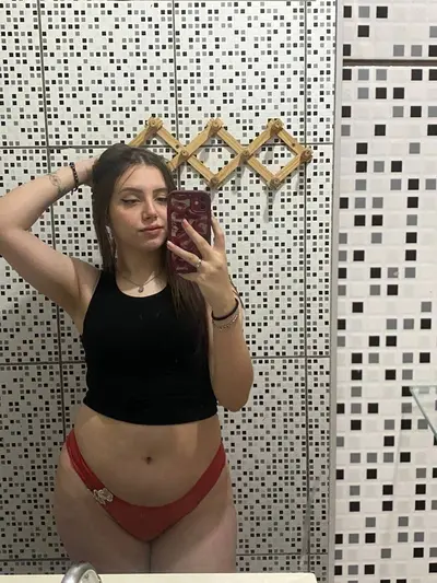 Caiu na Net novinha rabuda gostosa de corno! cover image