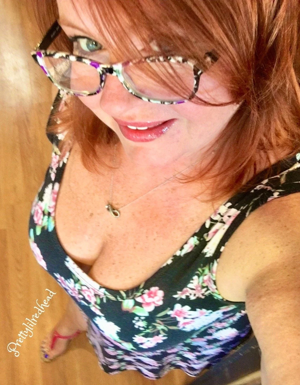 Prettylilredhead image 9
