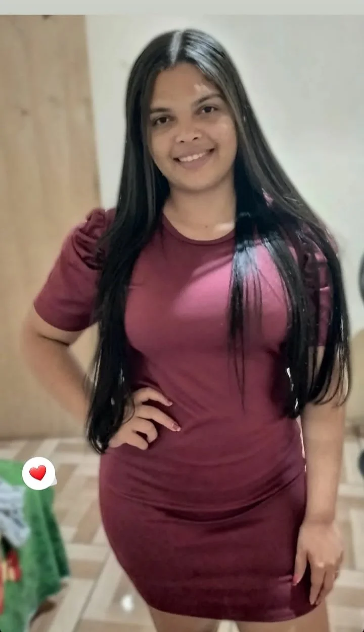 Minha prima putinha gostosa peituda oque essa puta tá merecendo chama pv para mas fotos dessa puta main image