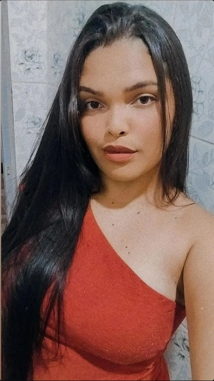 Minha prima putinha gostosa peituda oque essa puta tá merecendo chama pv para mas fotos dessa puta image 3