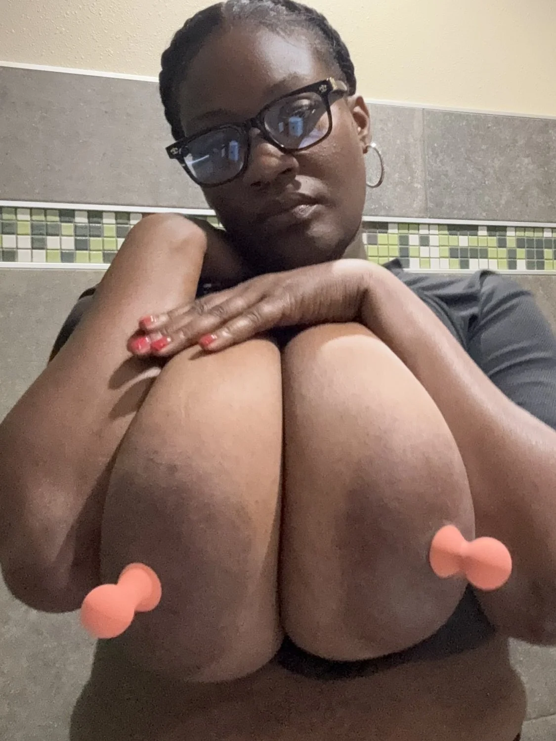 HFo-UDQXAAAbGa9 image 3