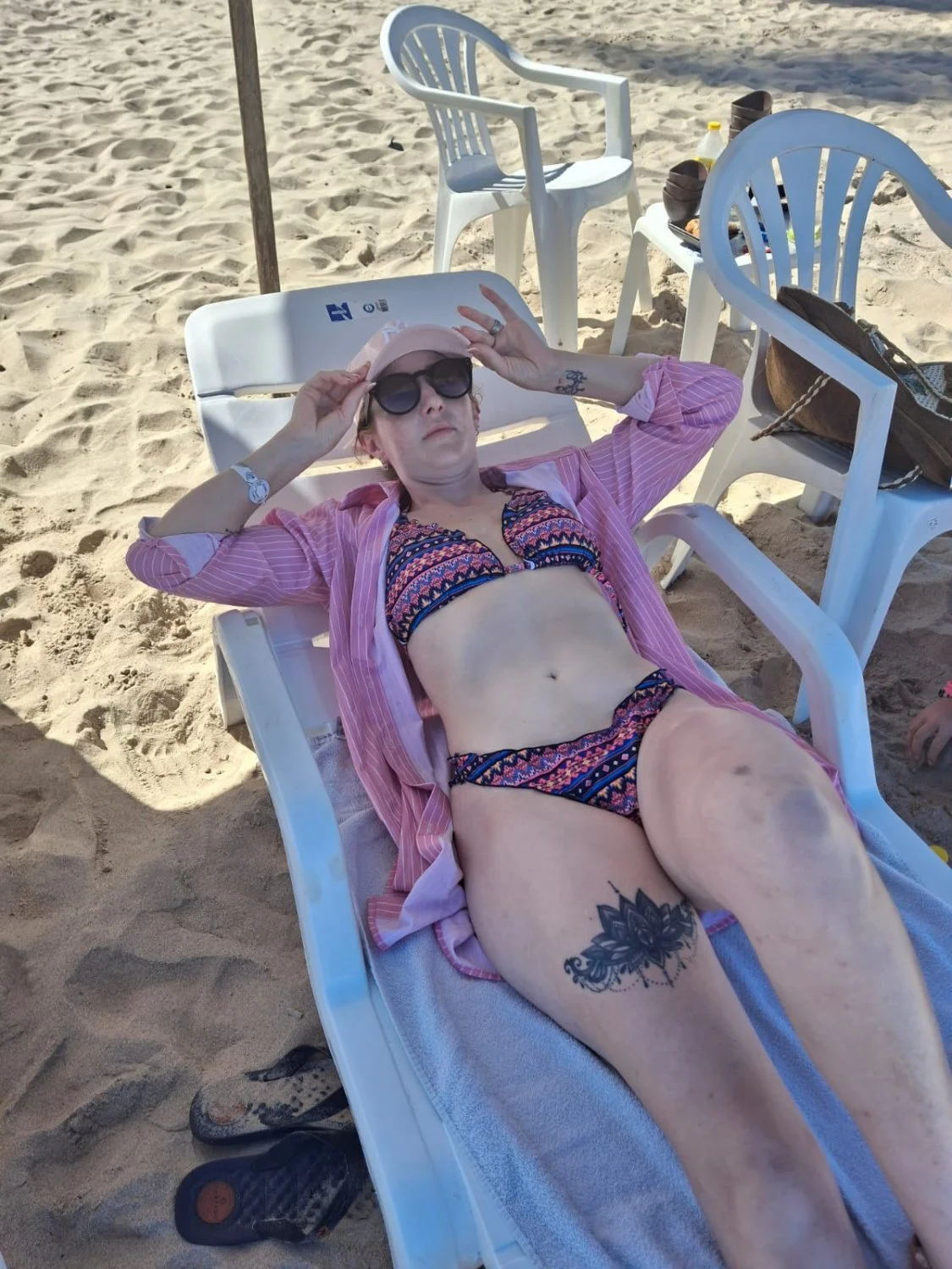 Minha esposa de biquine image 4