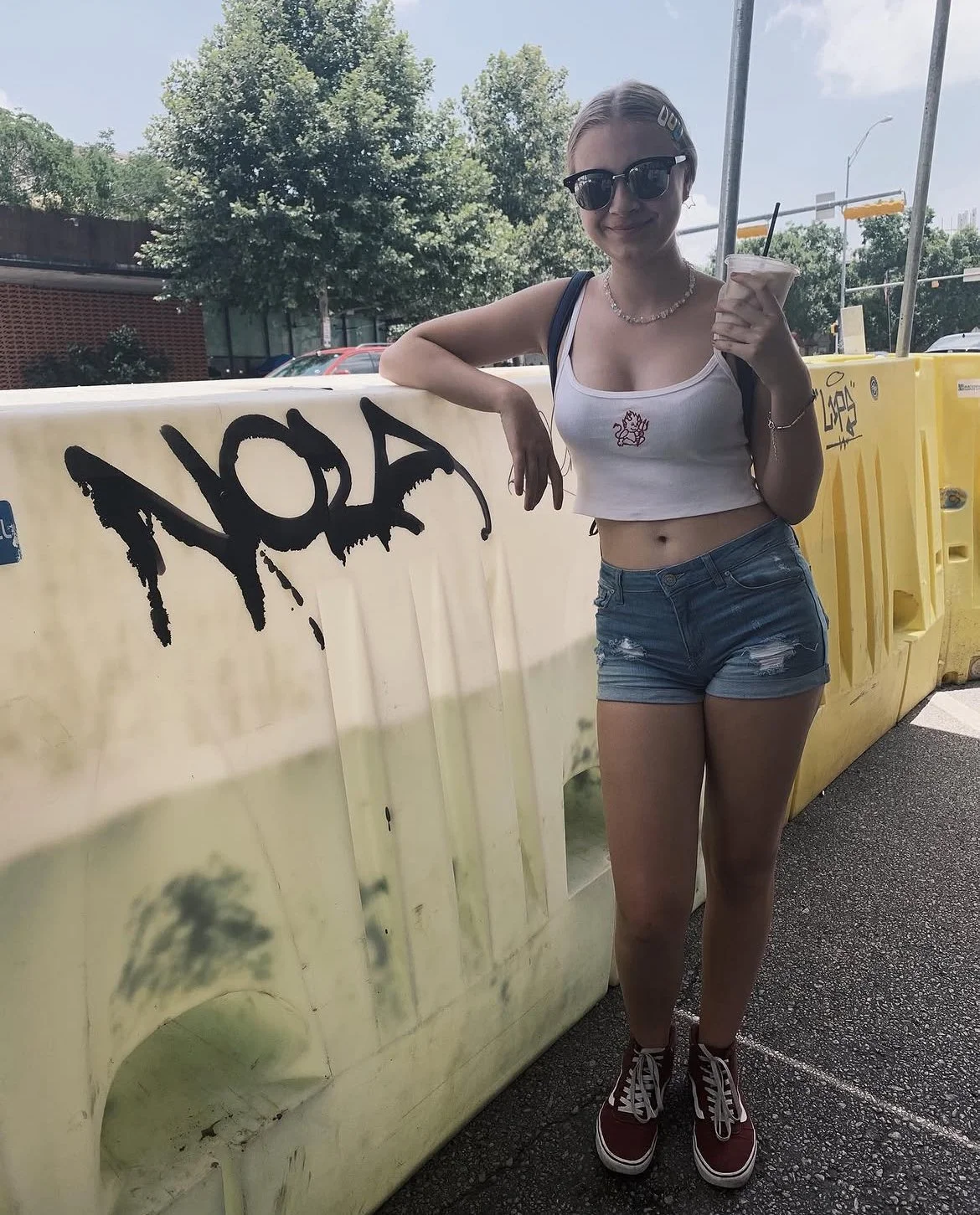 alt blonde webslut main image