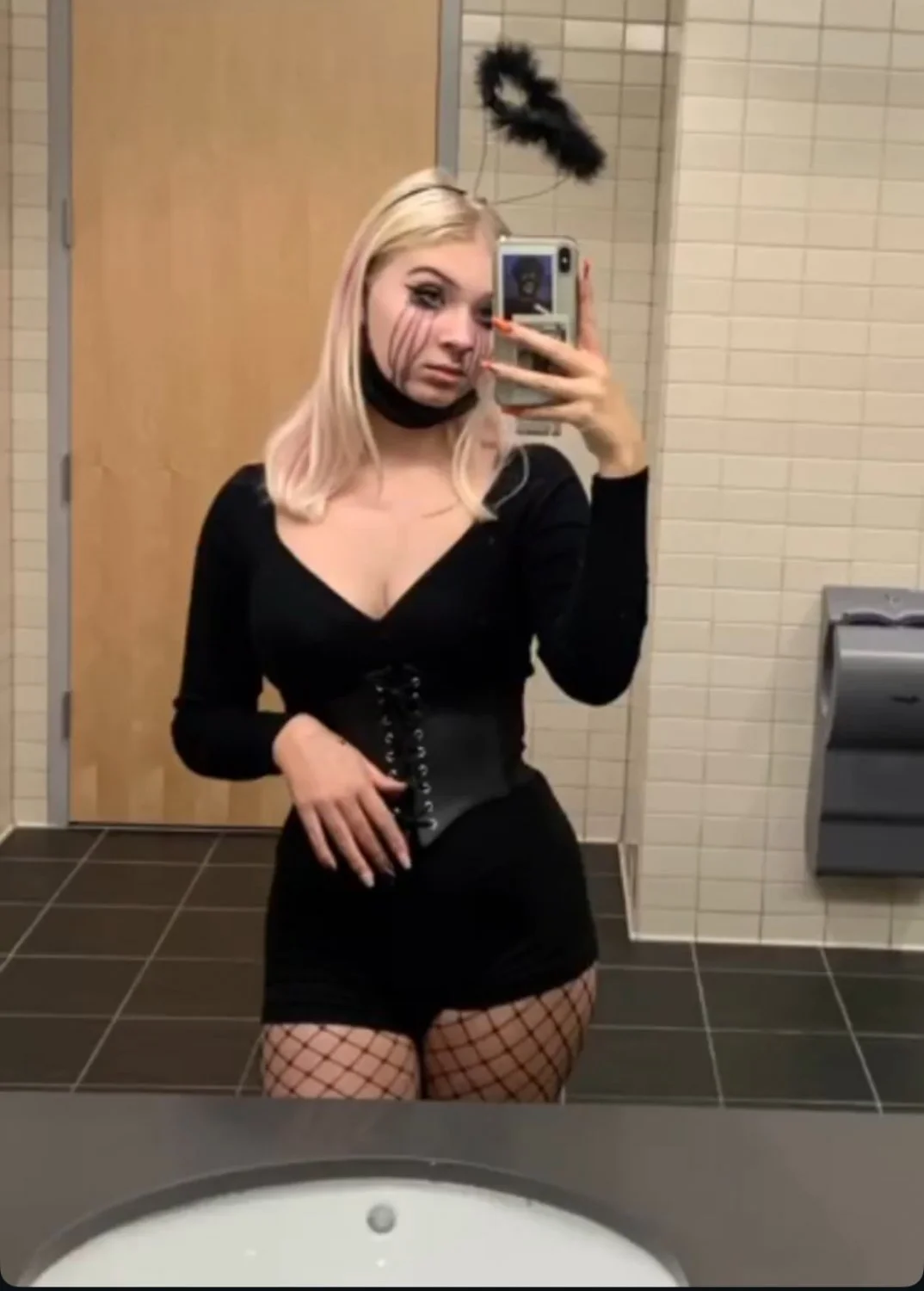 alt blonde webslut image 10