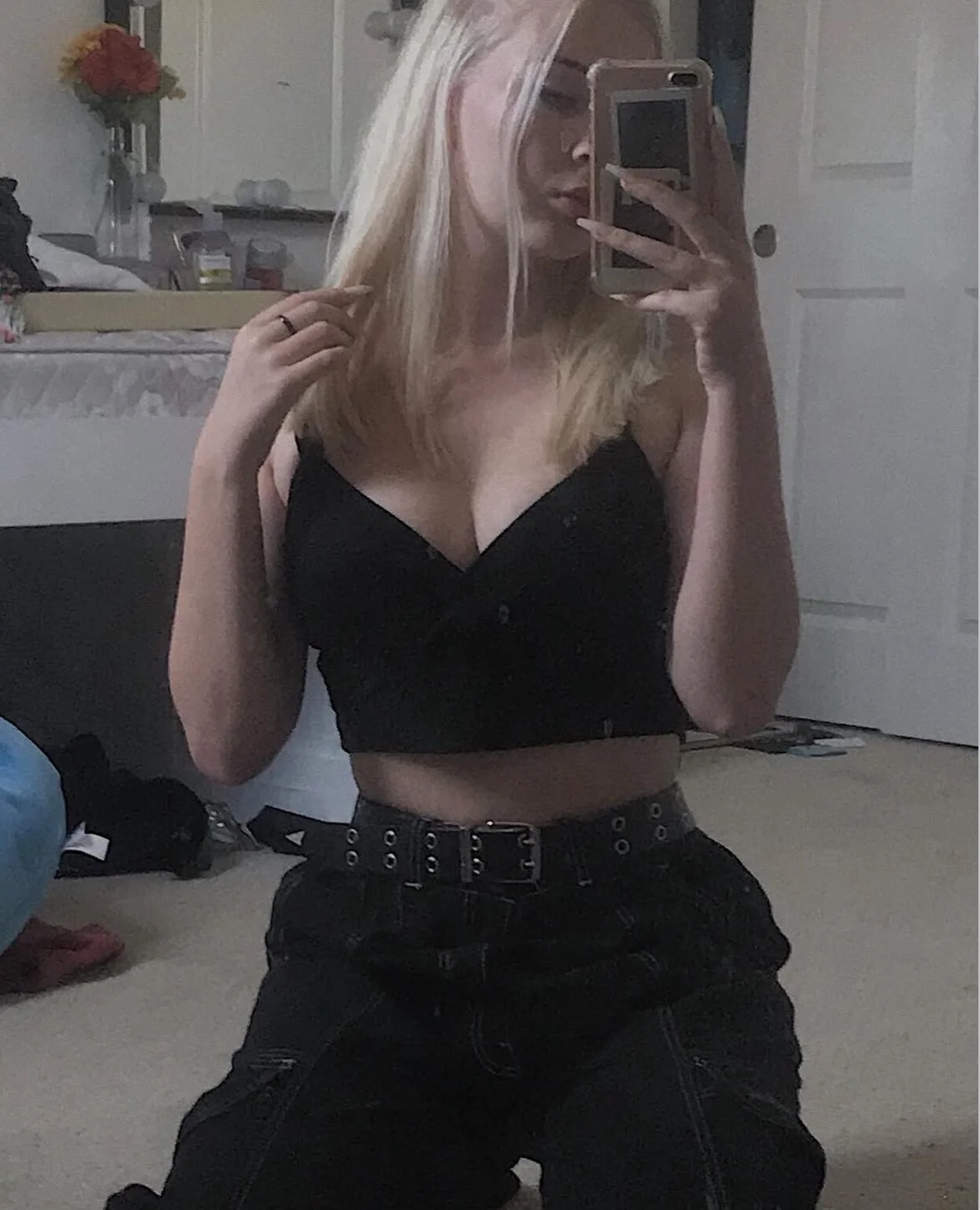 alt blonde webslut image 4