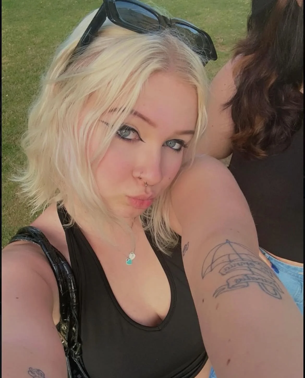 alt blonde webslut image 9