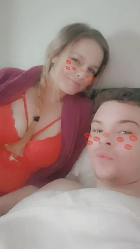 37yo Chrissy from UK image 2