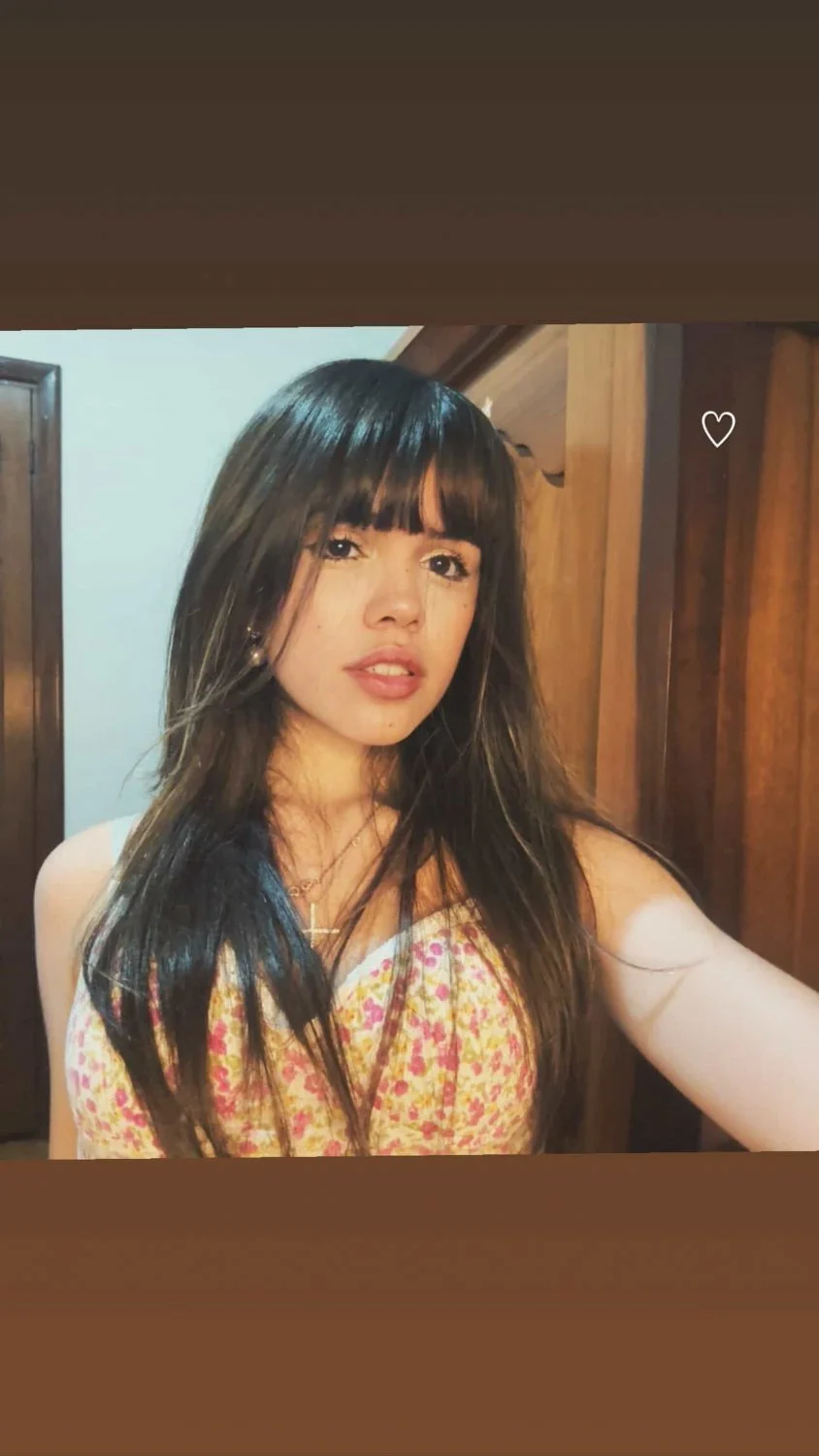 Novinha bonitinha vazada, putinha novinha caiu na net mostrando os peitos e a bucetinha erome brasil main image
