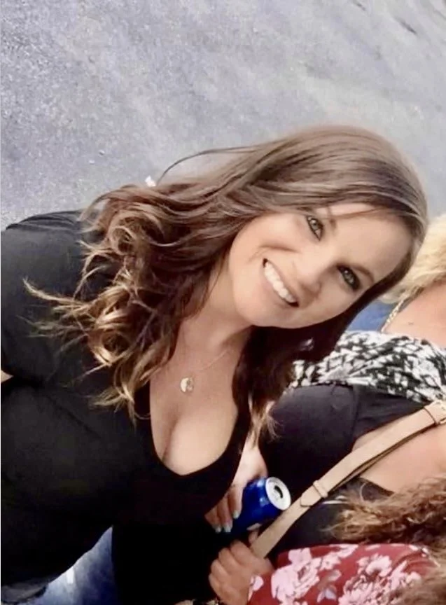 Southern broad Candice shows off the two reasons she gets whatever she wants from guys image 10