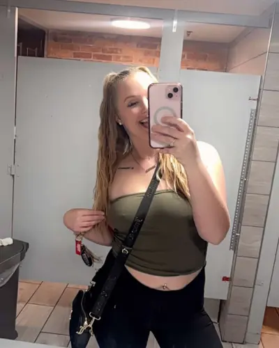 Hot selfie cover image