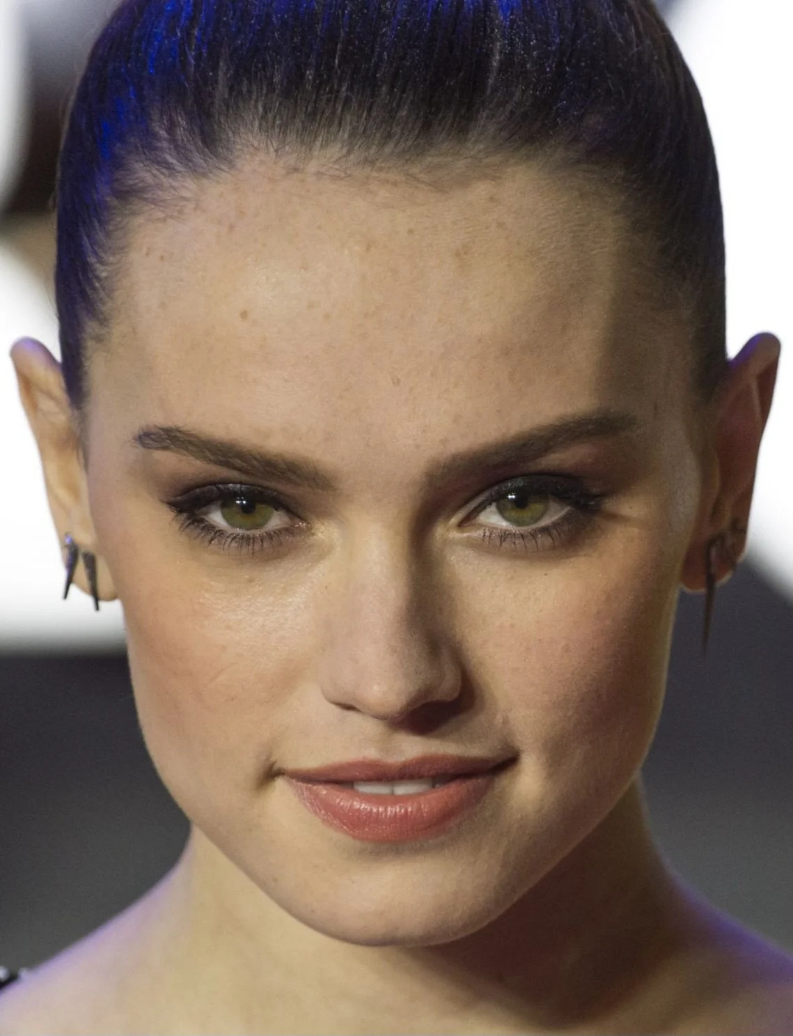 Daisy Ridley Facial target image 7