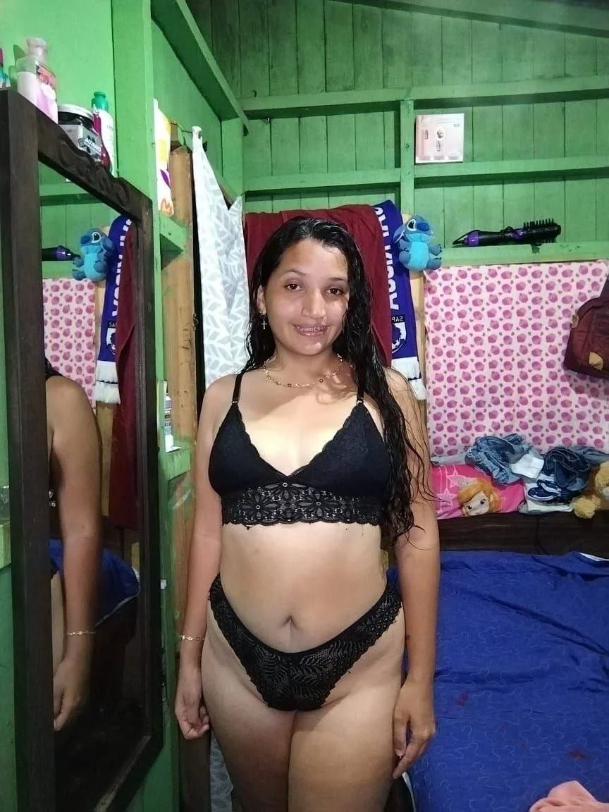 Rate her image 4