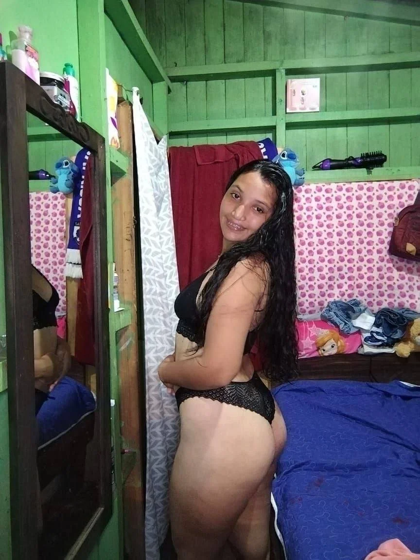 Rate her image 7