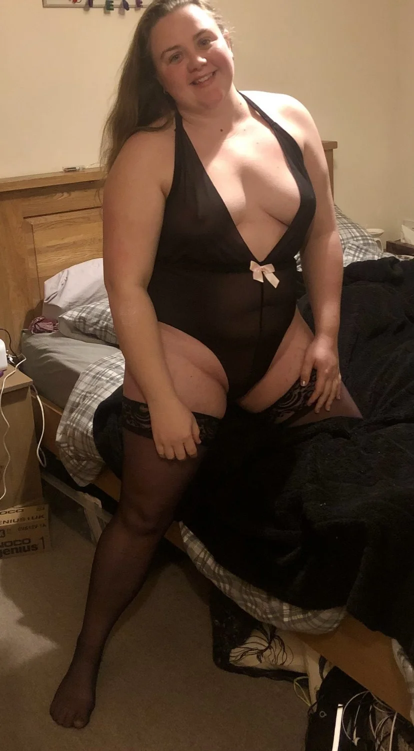 Chunky MILF Slut image 17