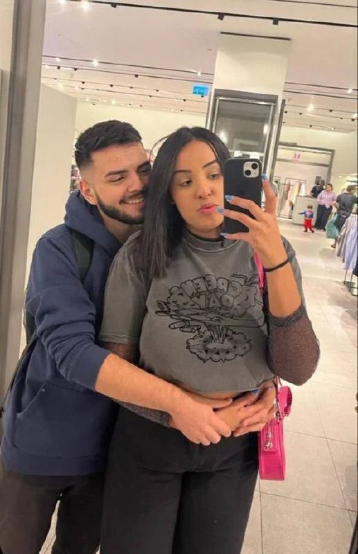 Gorda linda pra caralho que ama chupar uma rola image 4