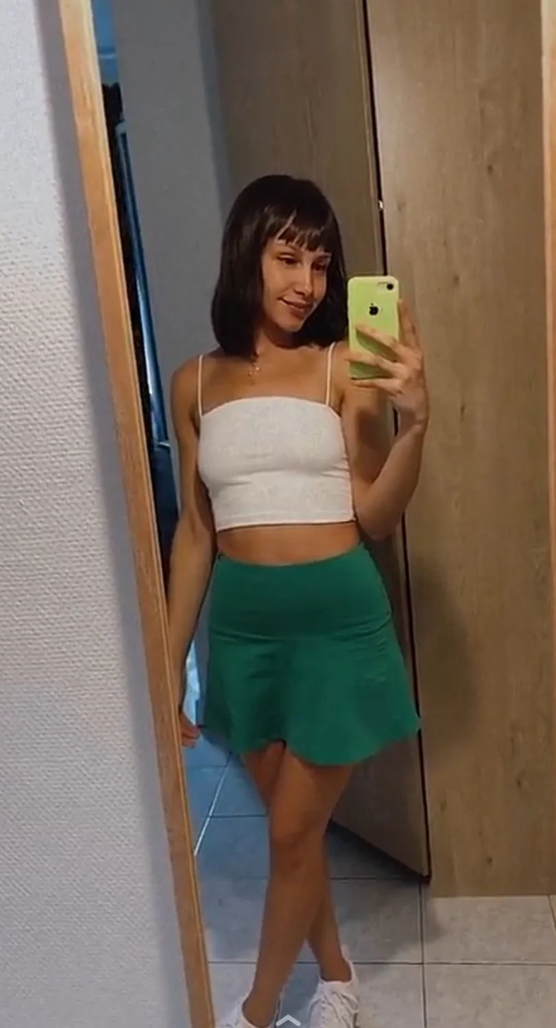 Petite slut image 3