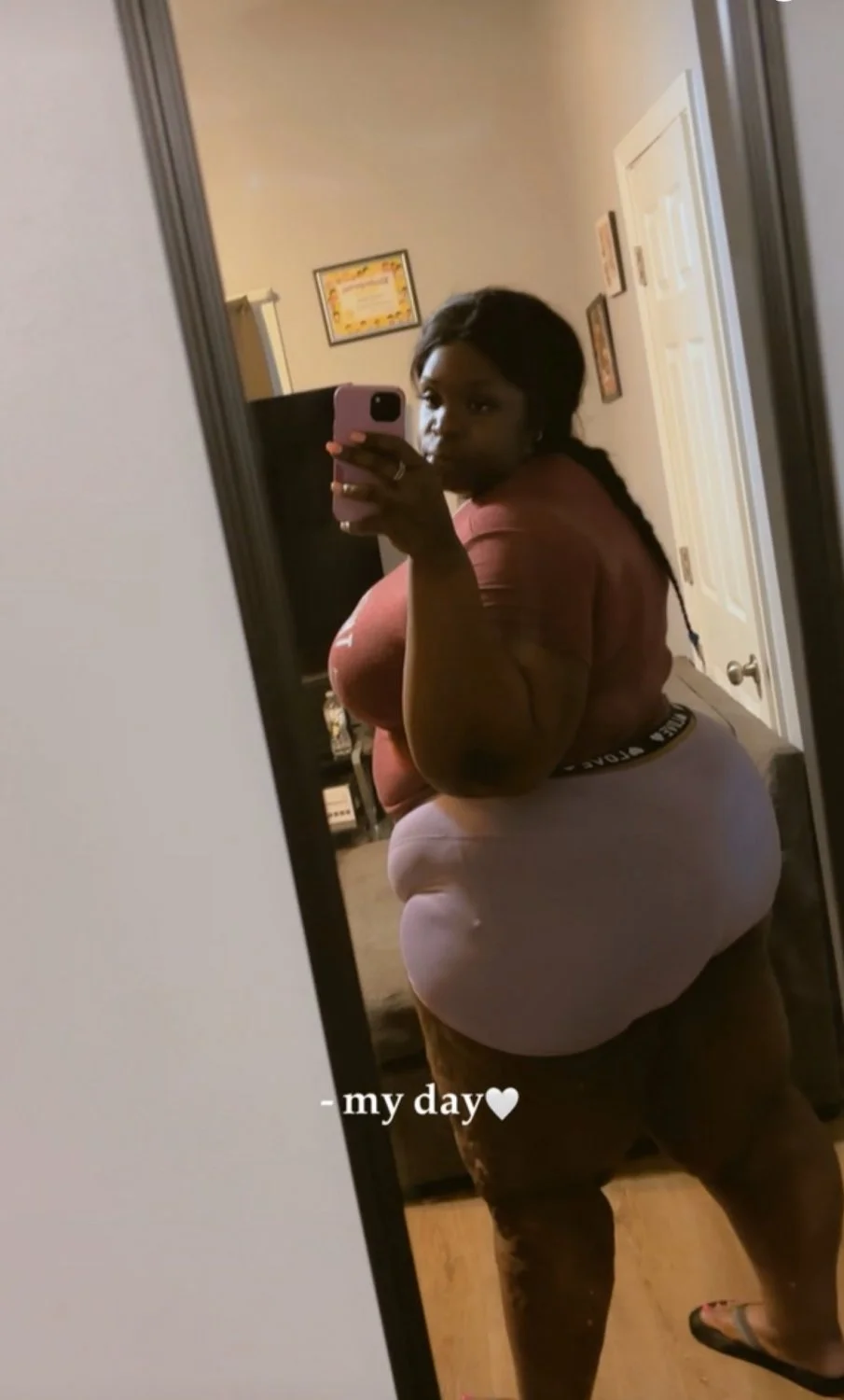Th1cK h3aVy EbonY bbW bo0tY !! image 5
