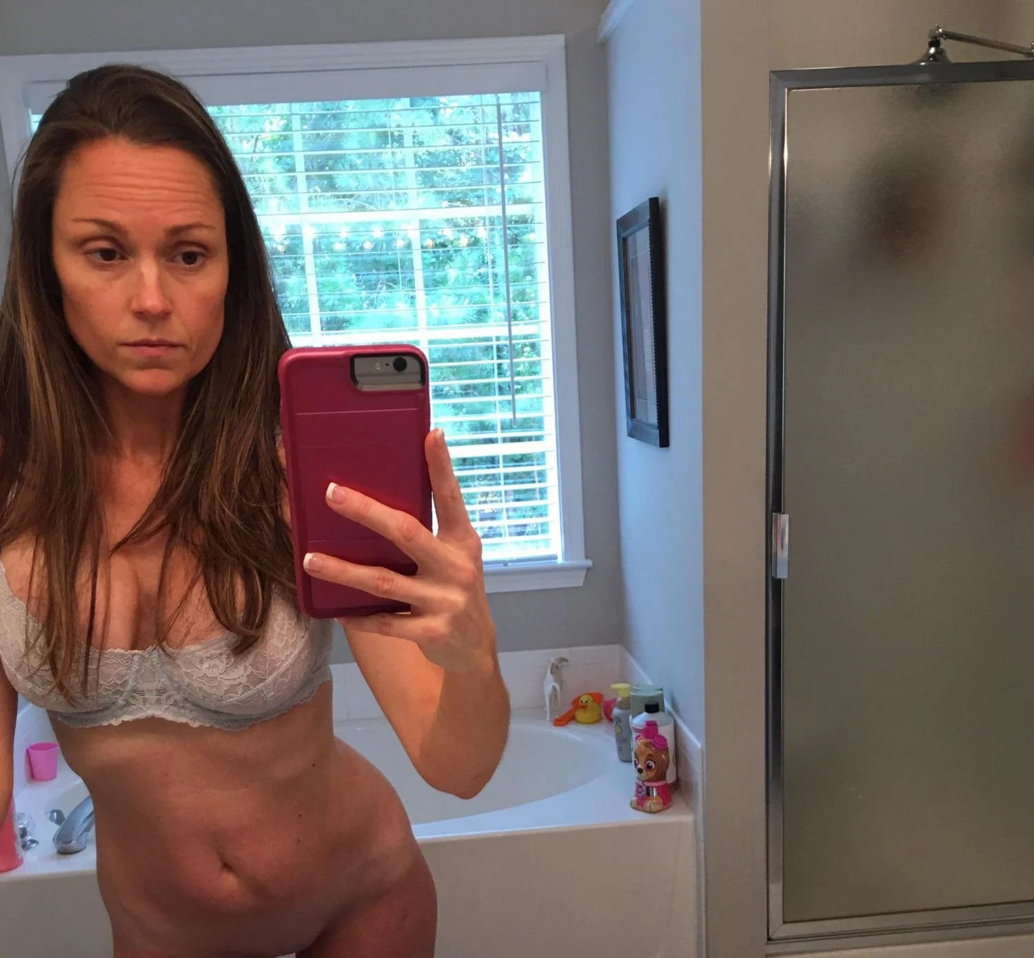 Sexy milf Angie image 4