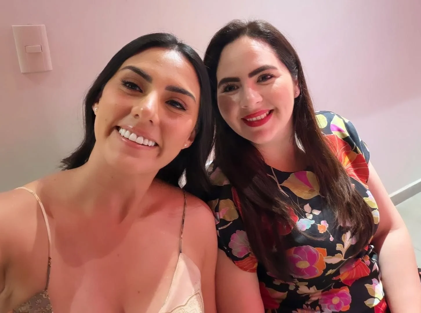 Diputada Oaxaca y Hermana main image