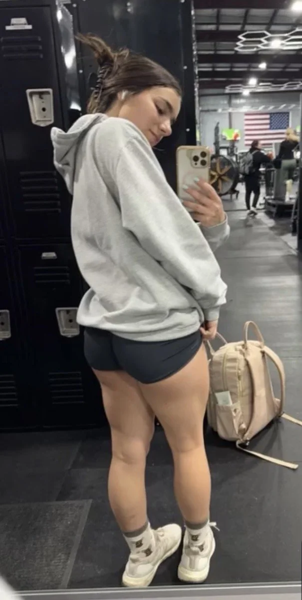 Hot Latina #1 image 18