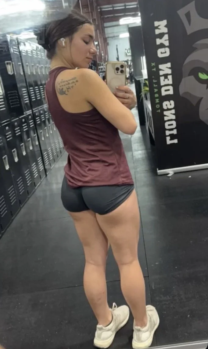 Hot Latina #1 image 7