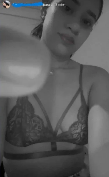 Venezolana 26 años lesbiana image 1