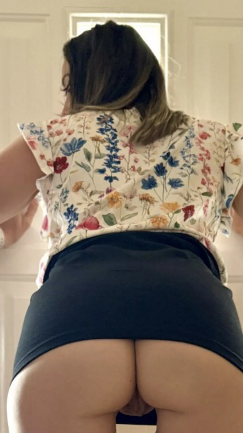 MILF whore with the perfect Mommy body Pt.5!! Perfect soccer Mom takes 2 cream pies tho🔥🔥🤤🤤 image 13