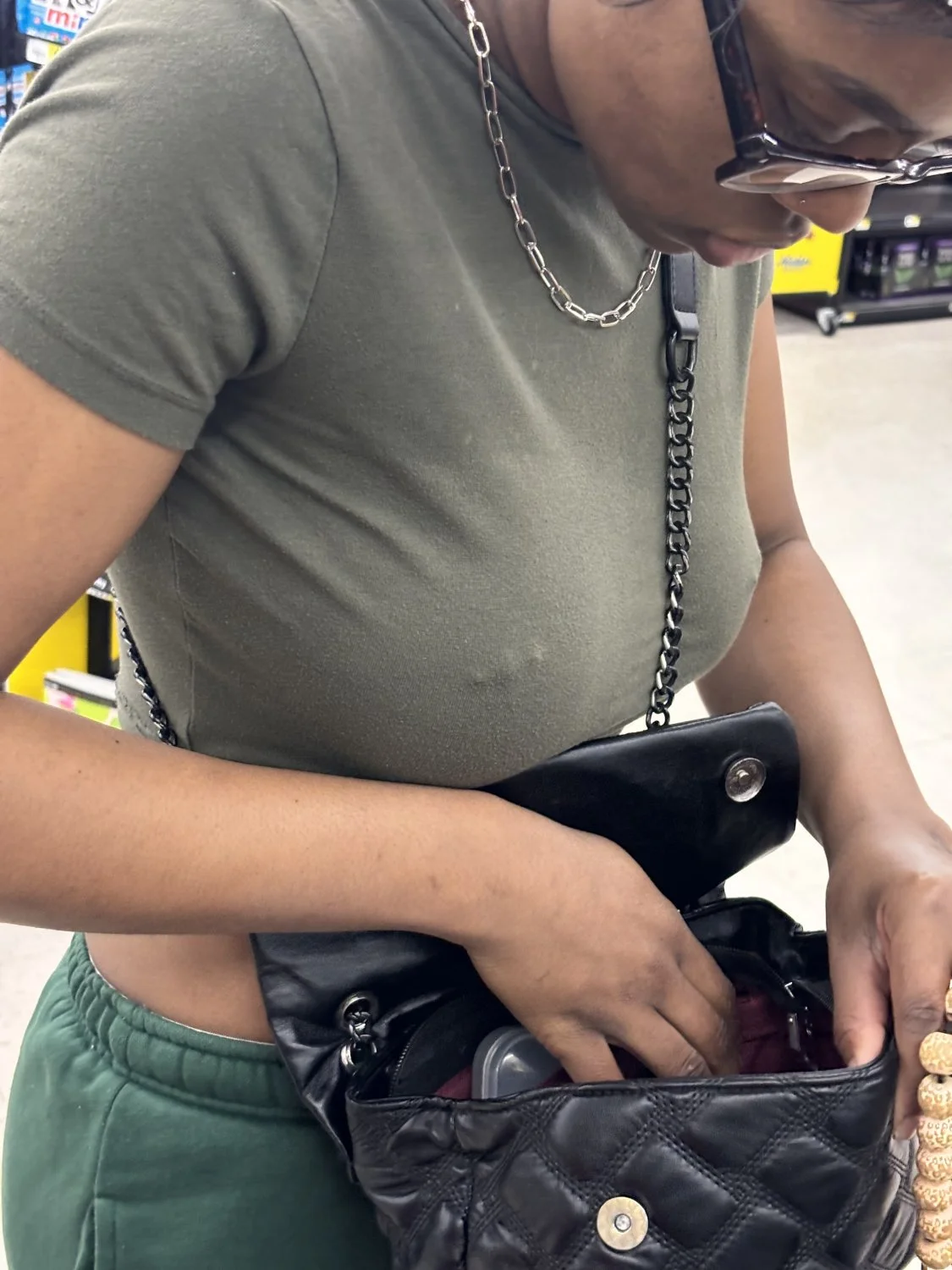 Random ebony’s image 18