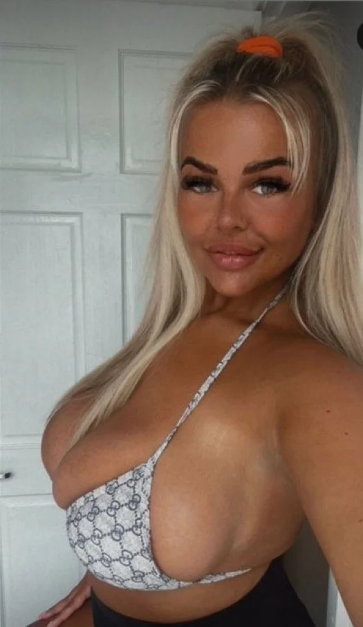 blonde bimbo main image