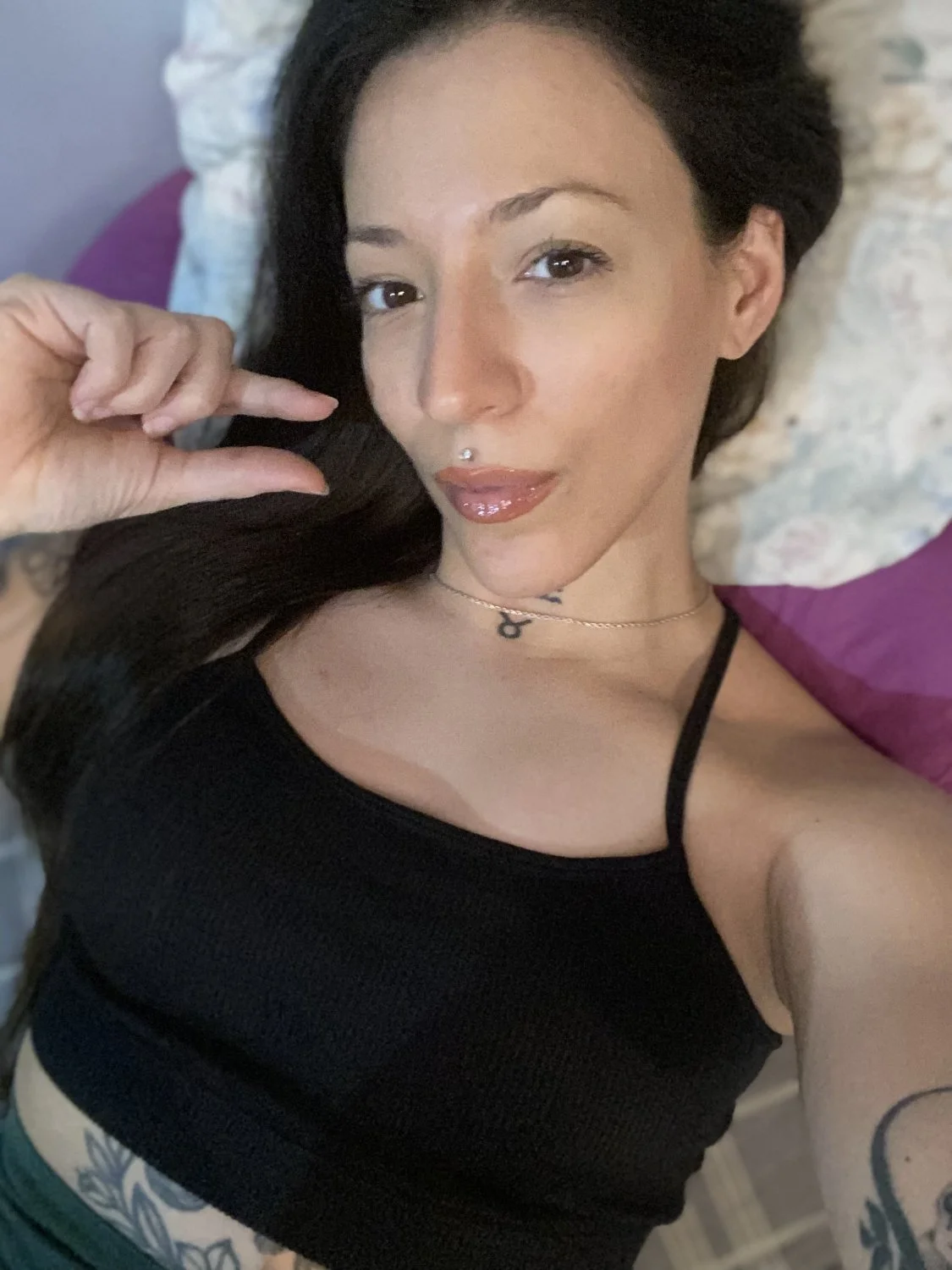 Worship your mistress you small cock loser. DM me main image