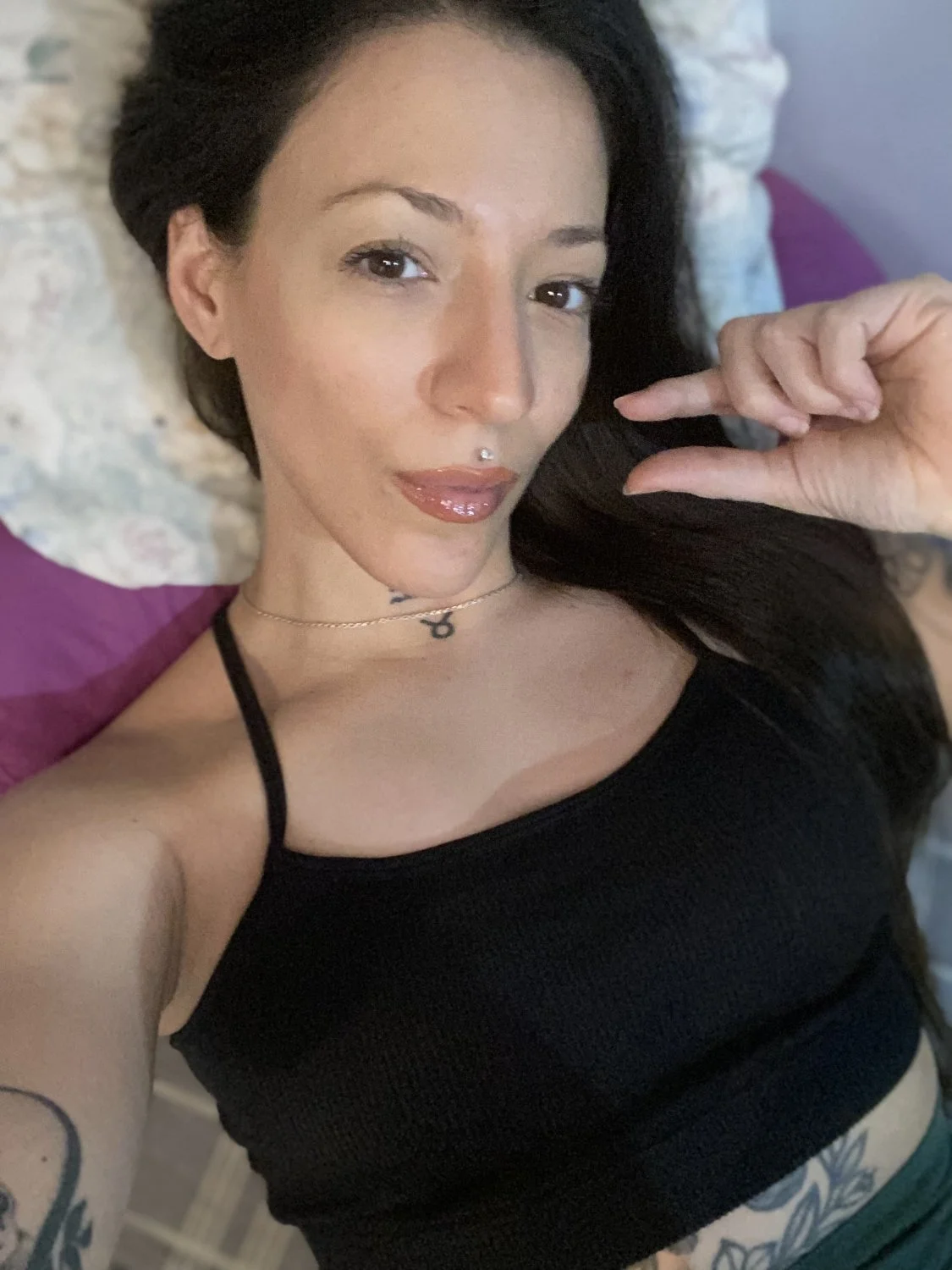 Worship your mistress you small cock loser. DM me image 2