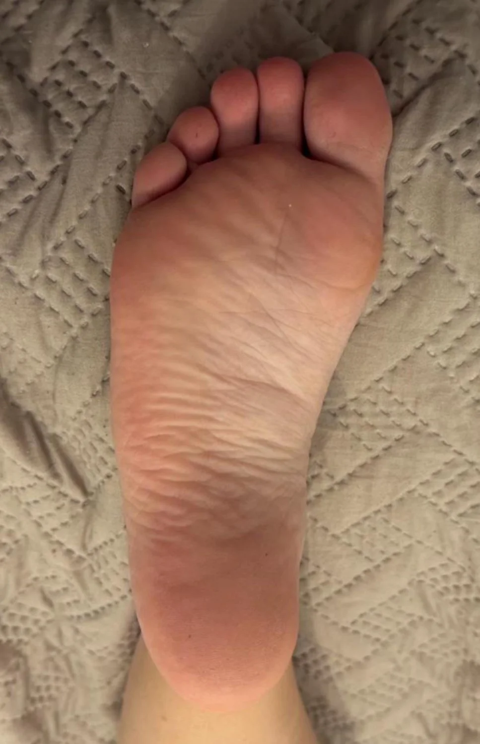 Tiny foot slut exposed image 28