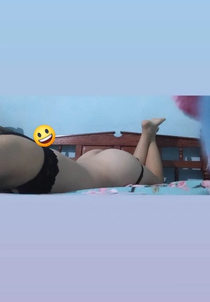 Amiga de la escuela con tetas grande image 17