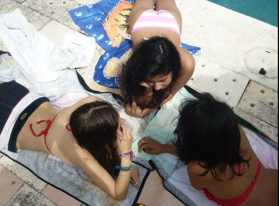 putitas en bikini image 42