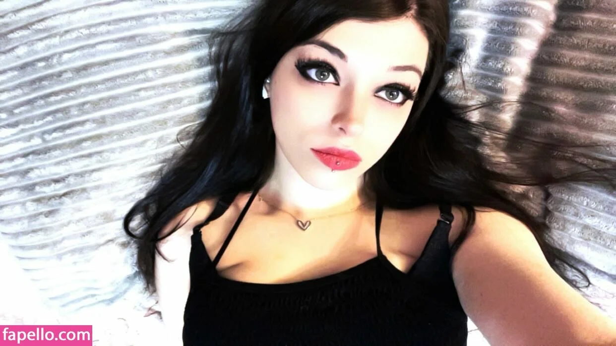 zomb1e_tramp image 9