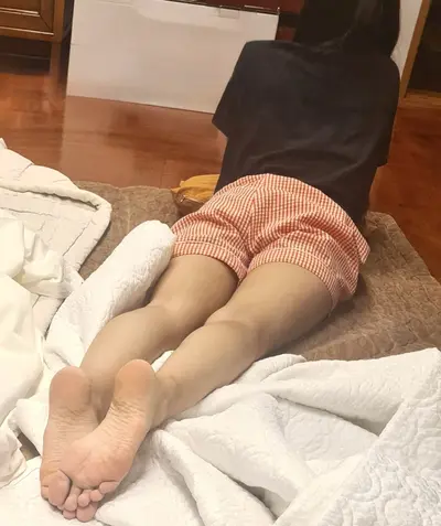 Korean girl feet cover image