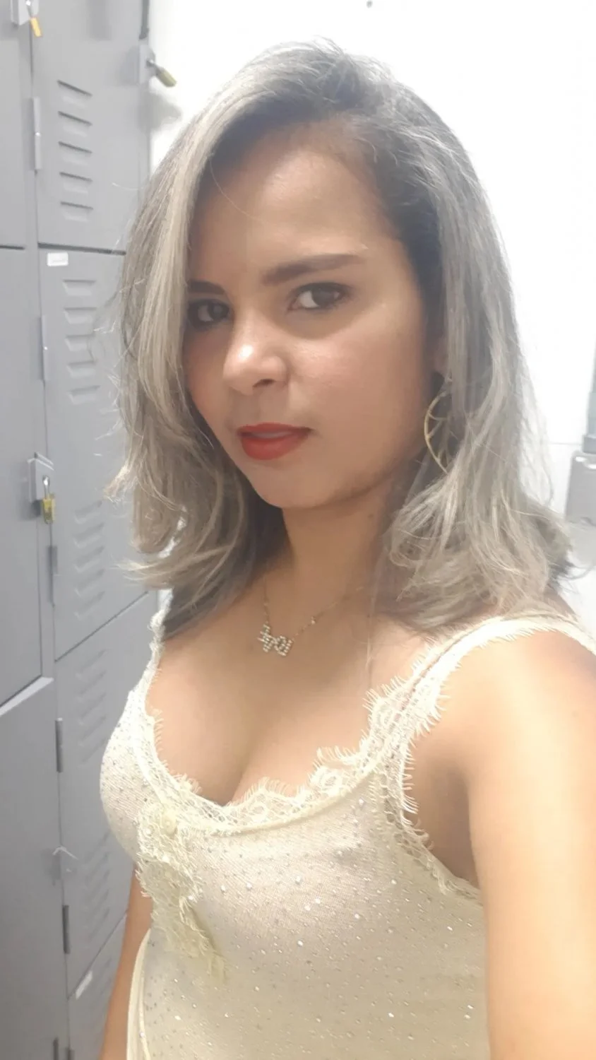 Loirinha delícia sendo exibida, bora homenagear essa safada image 23