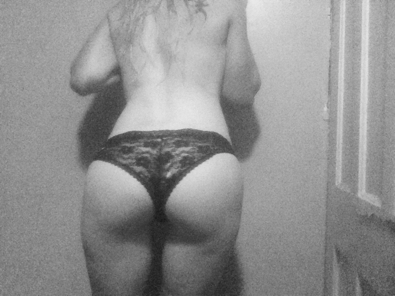 Blonde sluts hot fat ass. Dm open image 2