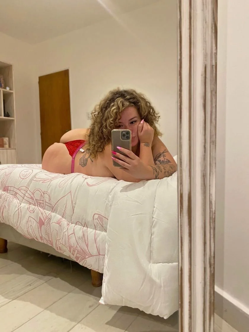 redhead has ass and tits for days part. 2 image 7