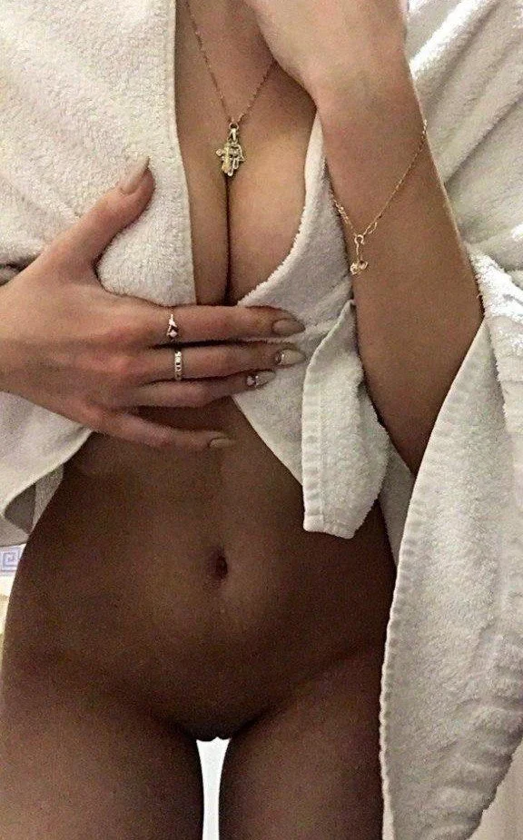 Alt Girl With Fat Ass And Shaved Pussy. Save and Post before I delete image 7