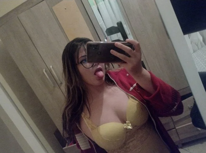 [vazou] novinha crente puta image 8
